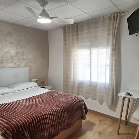 Fonda Toldra Guest house