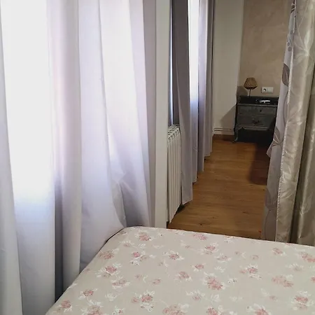 Fonda Toldra Guest house